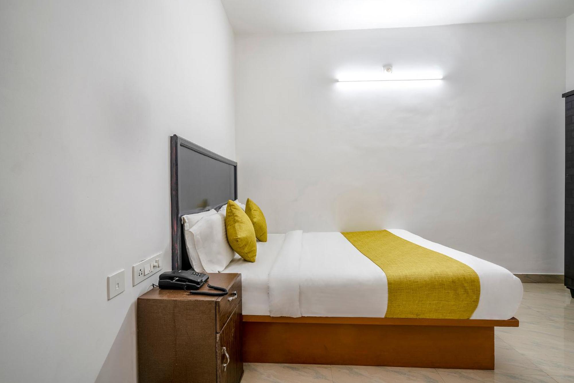 Fabhotel Abrigo Residency Anaviratty Екстериор снимка