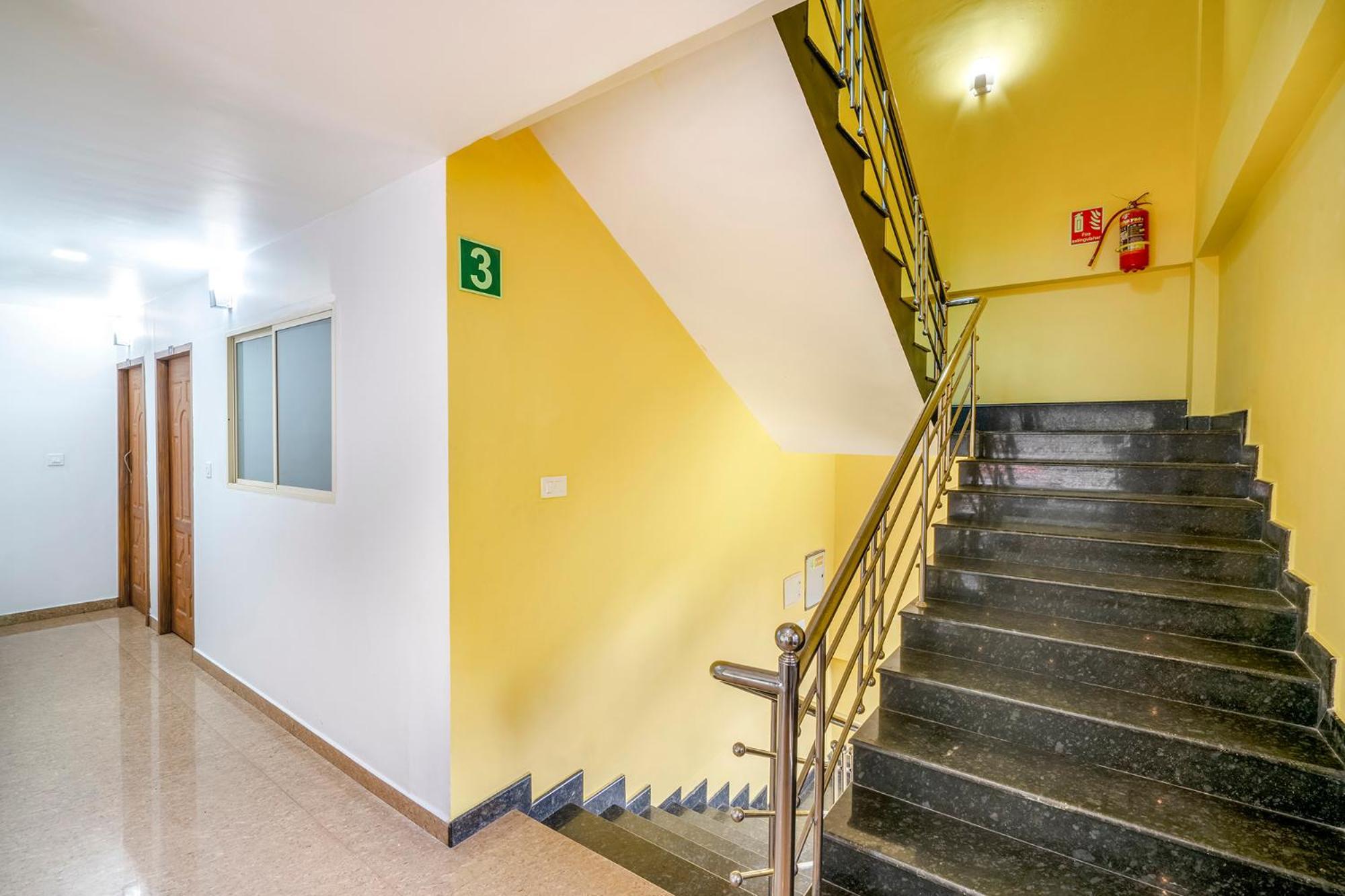 Fabhotel Abrigo Residency Anaviratty Екстериор снимка